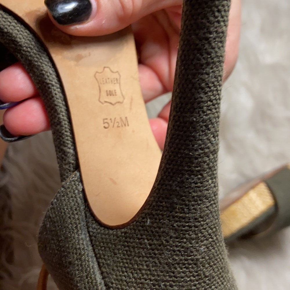 EUC Tory Burch Olive Green Amina Platform Stilettos - Picture 10 of 13